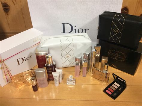 dior クリスマスコフレ 2018|【Dior】クリスマスコフレ＆バースデーギフトをゲットしたよ！ .